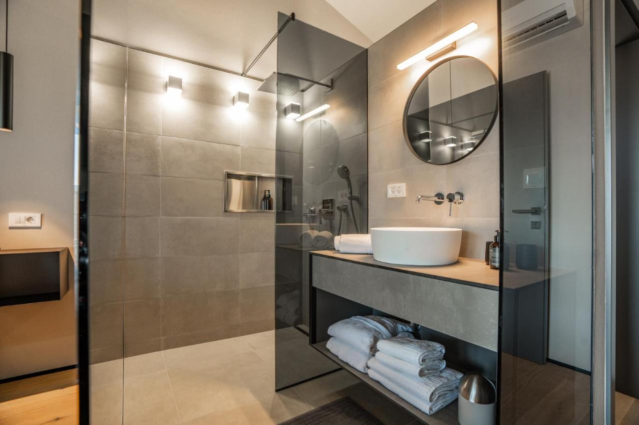 Villa Bewegte Berge Kaštelir 外观 照片