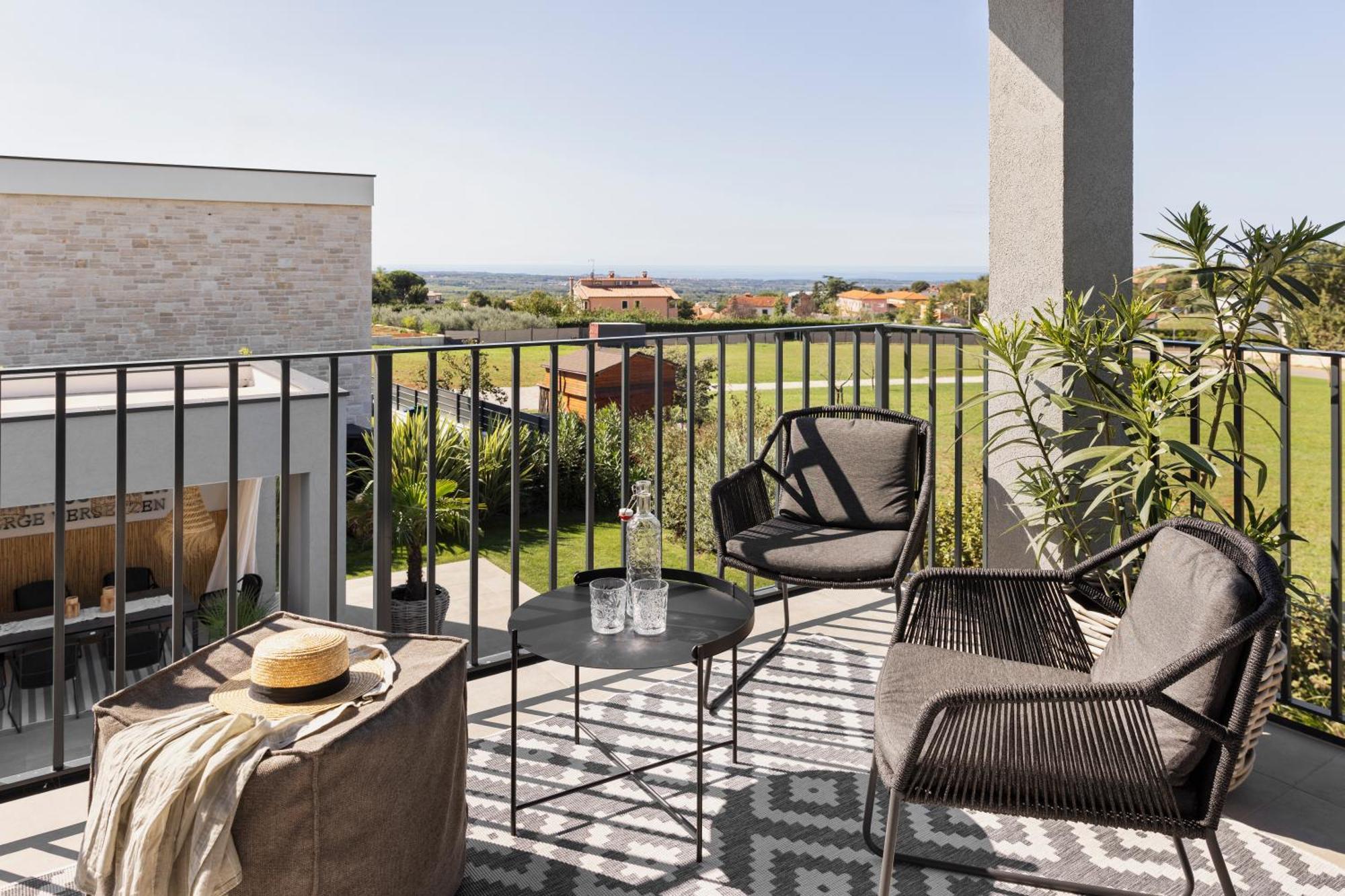 Villa Bewegte Berge Kaštelir 外观 照片